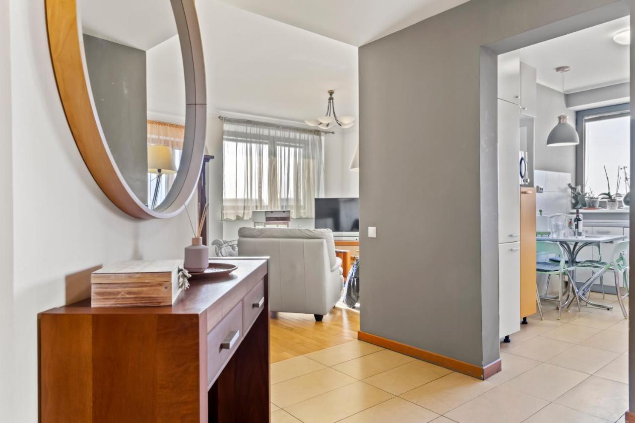 125 Sqm Family Friendly With Kids Room ブカレスト エクステリア 写真