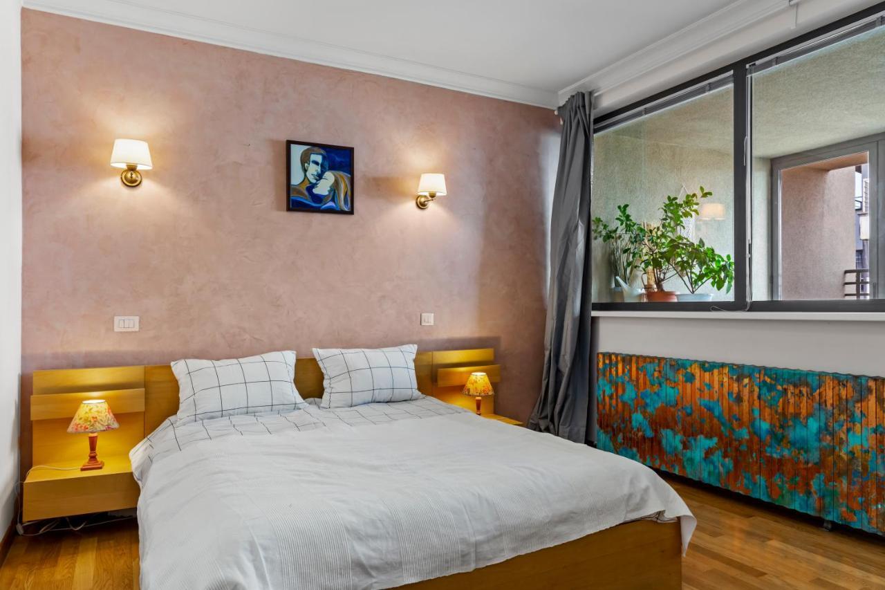 125 Sqm Family Friendly With Kids Room ブカレスト エクステリア 写真