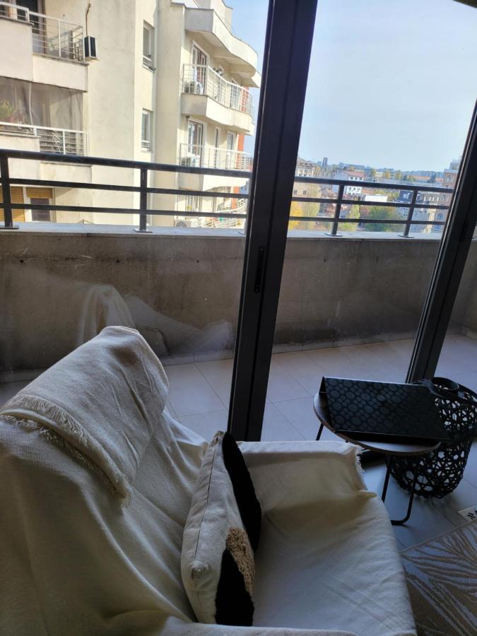 125 Sqm Family Friendly With Kids Room ブカレスト エクステリア 写真